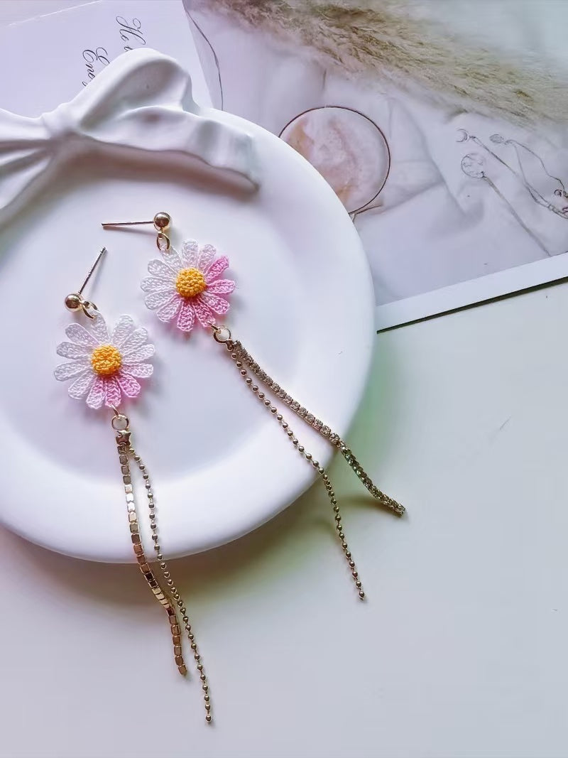 Daisy White Crochet